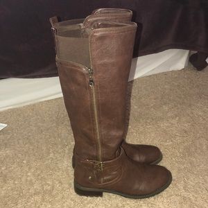 Women’s brown riding boot